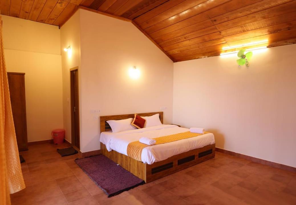 Mayflower Holiday Villa Meppadi Exterior photo